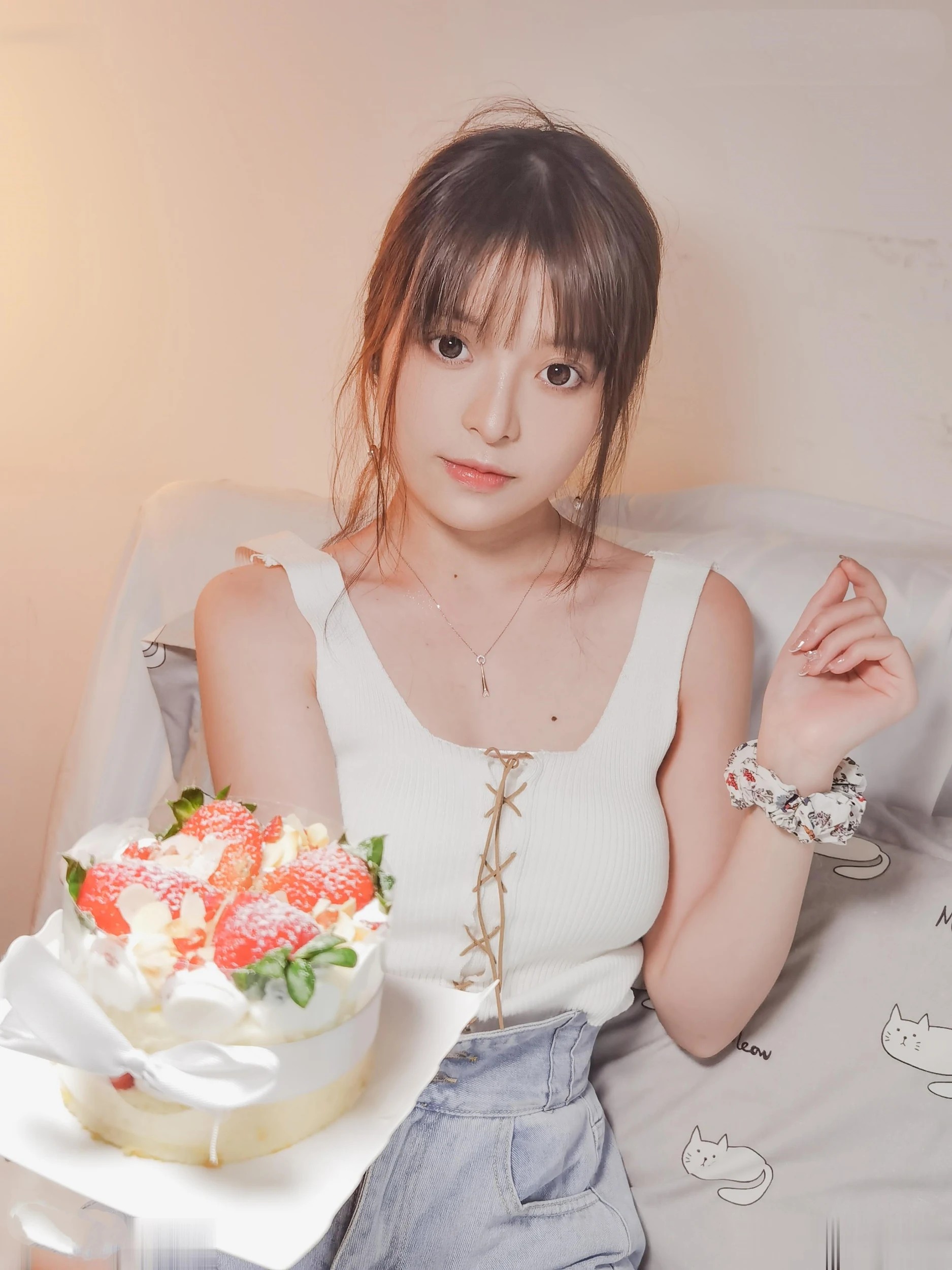 草莓味的奈奈兔 写真合集下载[23套][6.30GB]